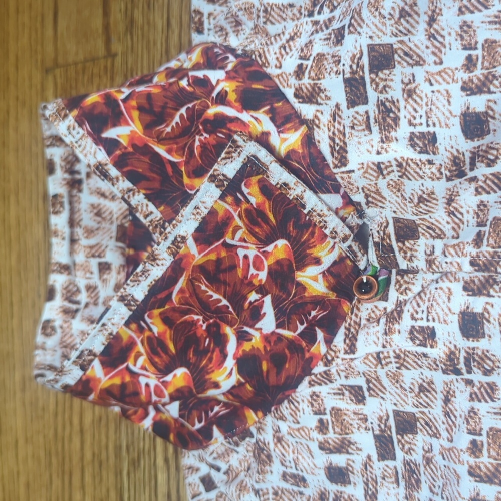 Mint Condition Robert Graham Button Up - image 6